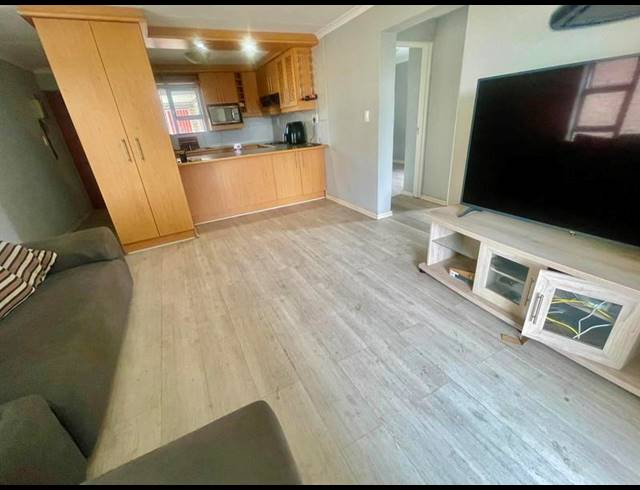 2 BEDROOM PROPERTY TO RENT IN BRACKEN HEIGHTS